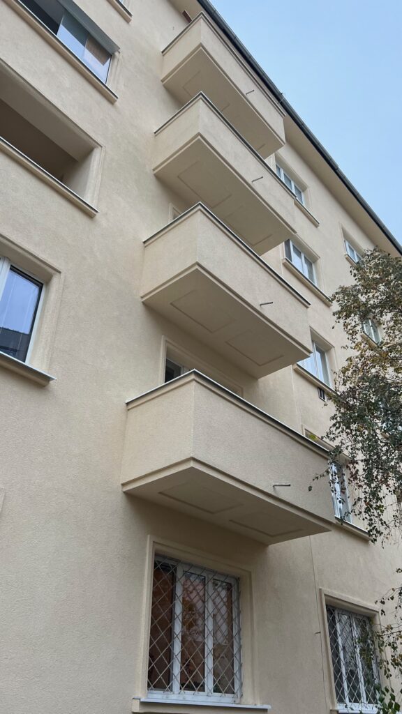 Balkóny po obnove bytového domu Bezručova